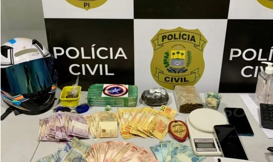 Jovem conhecido por fazer rifas e vídeos de manobras em motos é preso por tráfico de drogas em Oeiras