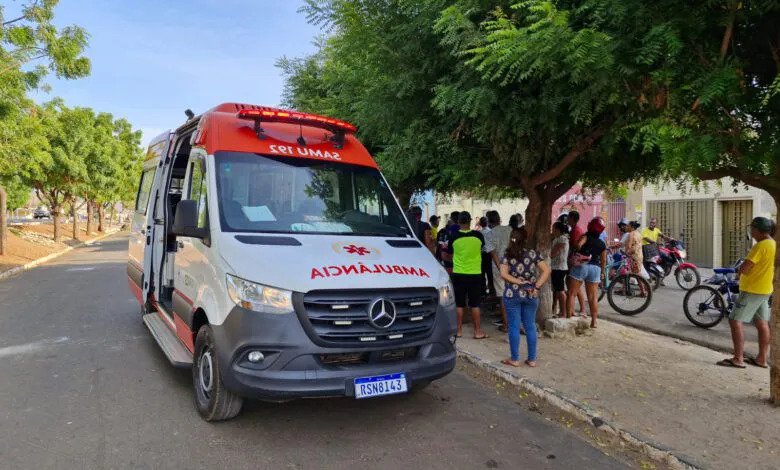 Homem é encontrado sem vida em praça no Bairro Junco, em Picos